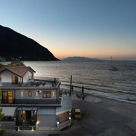Ristanis Blue Mare Beachfront Retreat * Poros (Kefalonia)