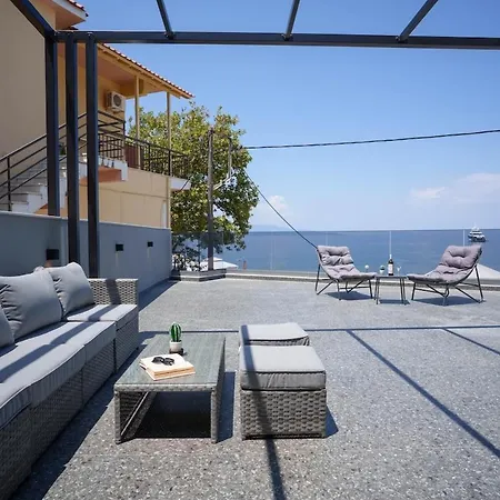 Ristanis Blue Mare Beachfront Retreat * Poros (Kefalonia)